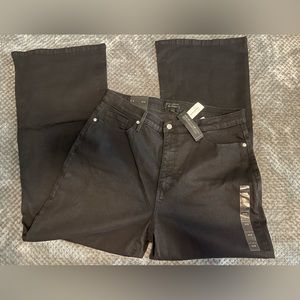 Black FlaRe Jeans